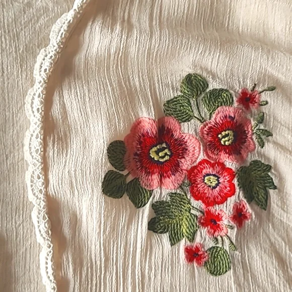 Floral Embroidered Kimono - Cream - Picture 10 of 13